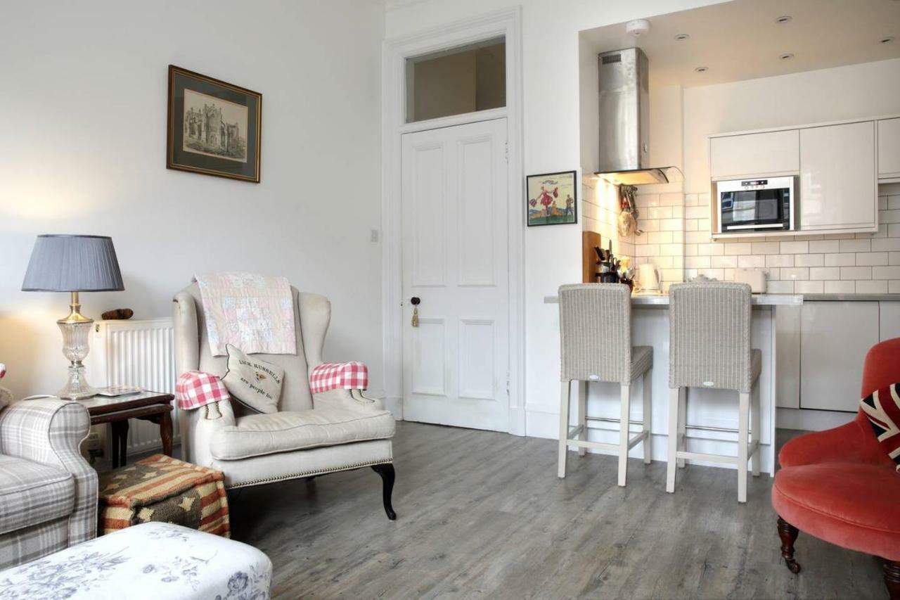 5 Star Beautiful & Vintage, Spacious Apt In Chic Location! 에든버러 외부 사진